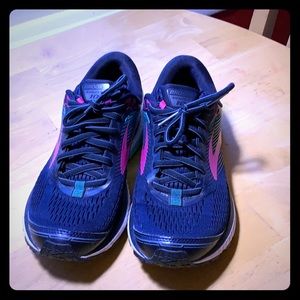 Brooks Running Sneakers